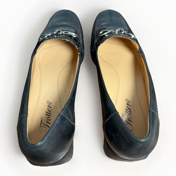 Trotters Black Leather Loafers Women’s Size 10M Chain Accent Made in Brazil - Picture 7 of 12